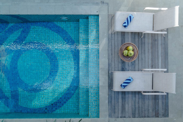 Swimming Pool 27