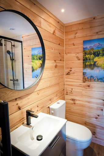 Bathroom 5, Apart Hotel des Cols, Hautes-Pyrénées