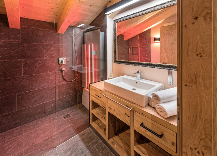 Bathroom, Das Naturjuwel, Landeck