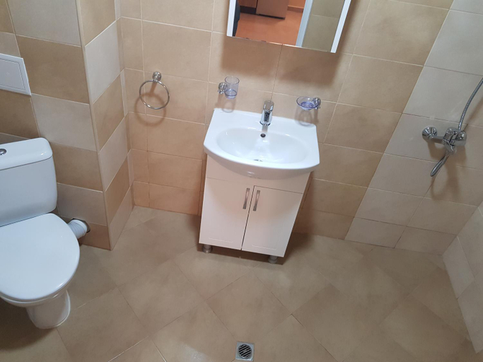 Bathroom 2, Twain Apart&Rooms, Stolichna