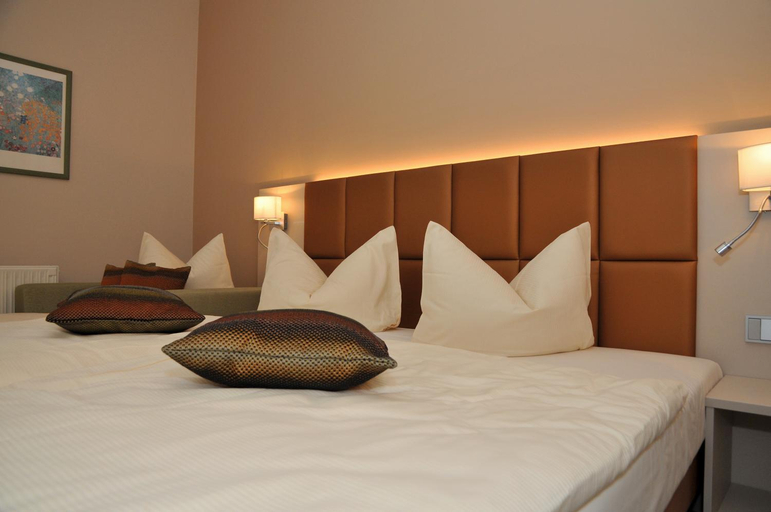 Bedroom 2, Hotel Friesen, Zwickau