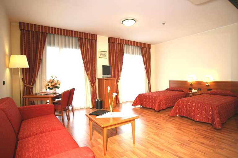 Bedroom 2, Hotel Executive Meeting & Events, Udine