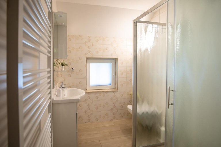Others 5, Apartmaji Prezelj, Bohinj