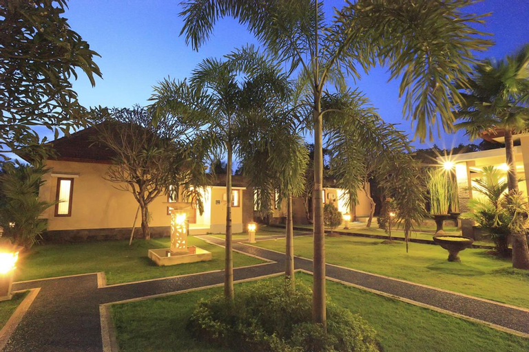 Exterior 3