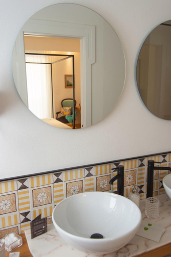 Bathroom 3, B&B Nicotera29, Napoli