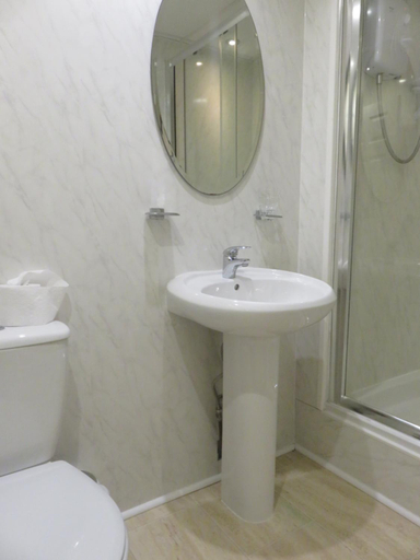 Bathroom 3, Stuart hotel, Lancashire