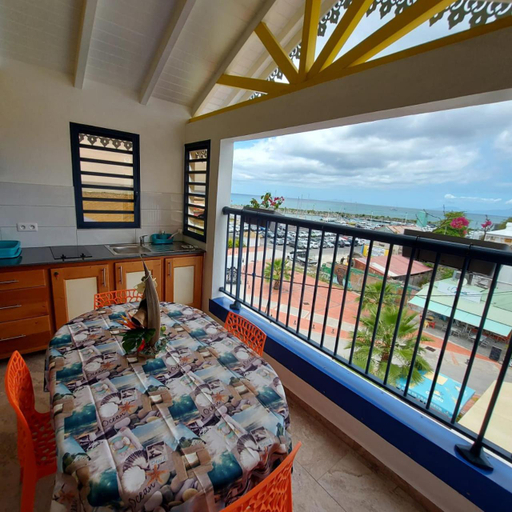 5, Residence TOULOUKAERA, Grand-Bourg