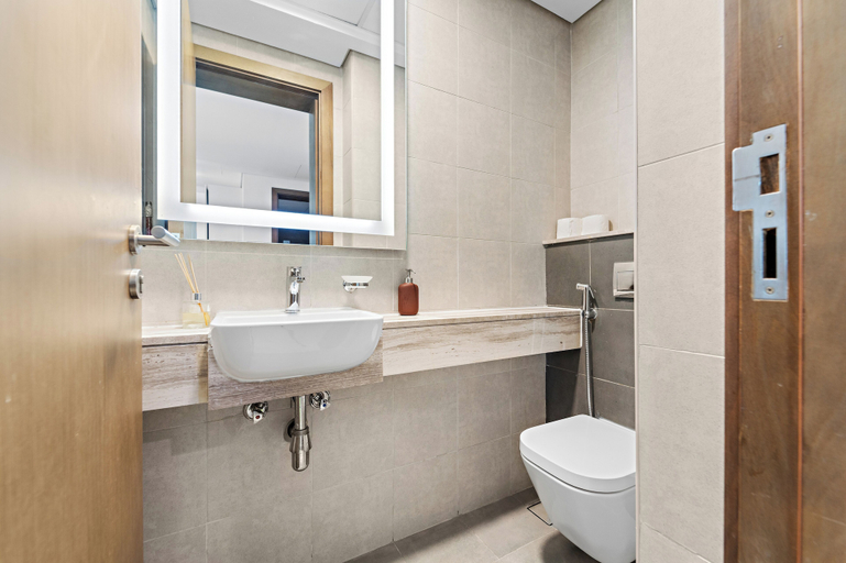 Bathroom, Silkhaus Azizi Aliyah, Dubai