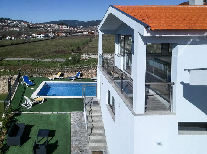 Others 5, Areias Village, Vale de Cambra