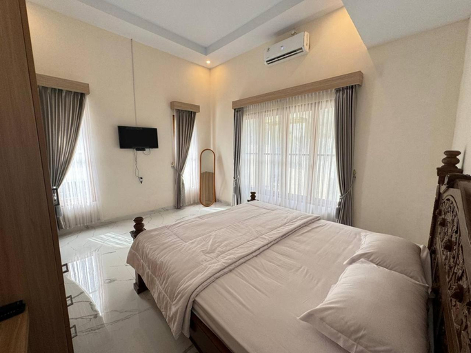 Bedroom 8