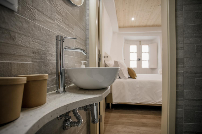 Bathroom 9