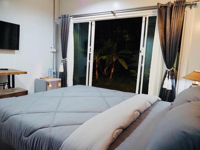 Others 2, Wild Ones Hostel, Phasi Charoen
