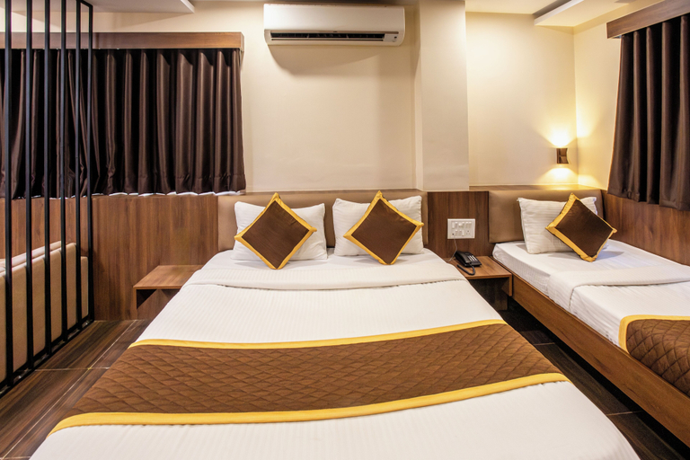 Bedroom 5, Amutham Inn, Thiruvallur