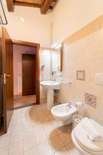 Bathroom 4