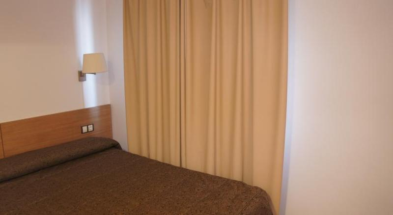 Bedroom 2, Catalunya Ski, Pyrénées-Orientales