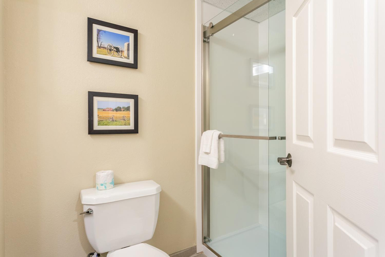 Bathroom 4, Aspire Hotel and Suites, Adams