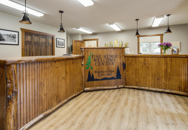 Public Area 2, Pine Ridge Condominiums, Summit
