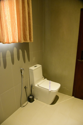 Bathroom 4, Tranquil, Hikkaduwa