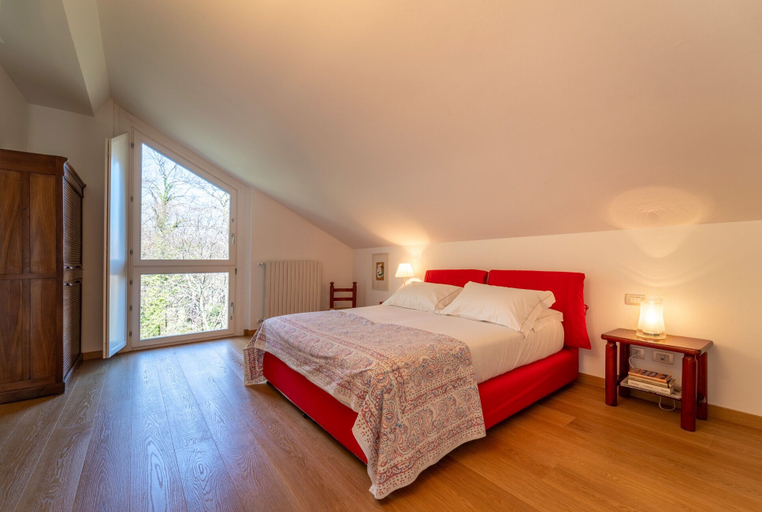 Bedroom 2, Il Tiglio Apartment by Wonderful Italy, Como