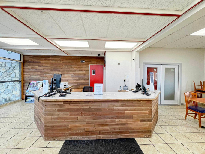 Public Area 2, Rodeway Inn Boardman - Hermiston, Morrow