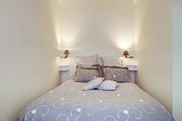 Bedroom 2, St Germain Grenelle Residence, Paris