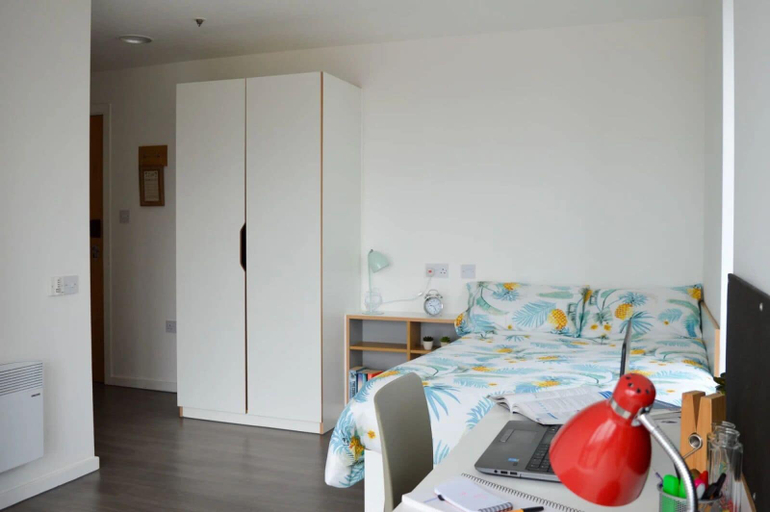 Bedroom 2, Student Only Byrom Point, Sefton