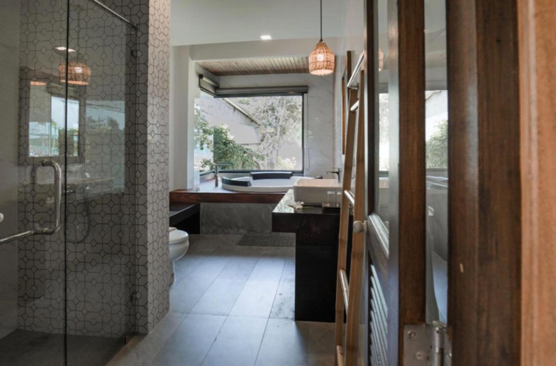 Bathroom 4, Southern Lanta Resort, Ko Lanta
