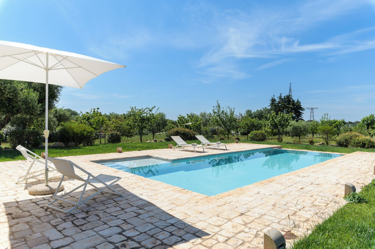 Sport & Beauty 4, Charme Ostunese con piscina by Wonderful Italy, Brindisi