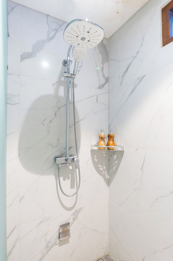 Bathroom 27