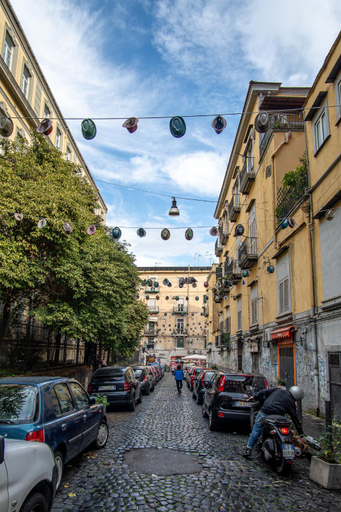 Others 2, Naos, Napoli