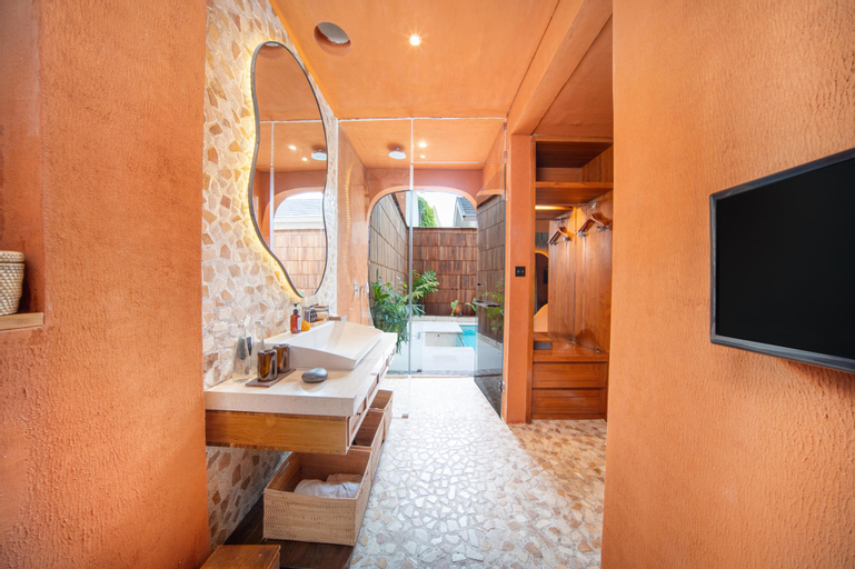 Bathroom 4