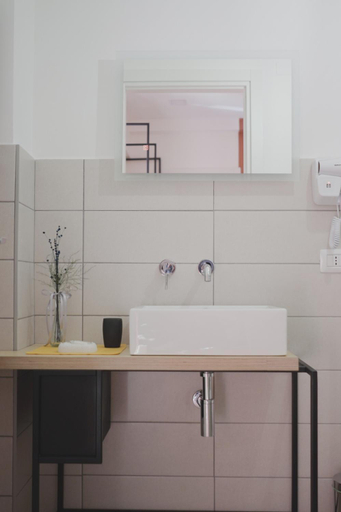 Bathroom 17