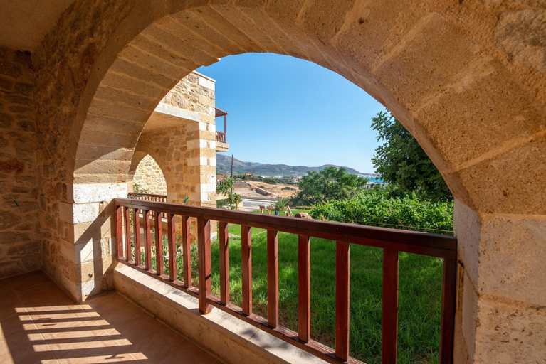 Others 3, Golden Sun Apartments, Crete