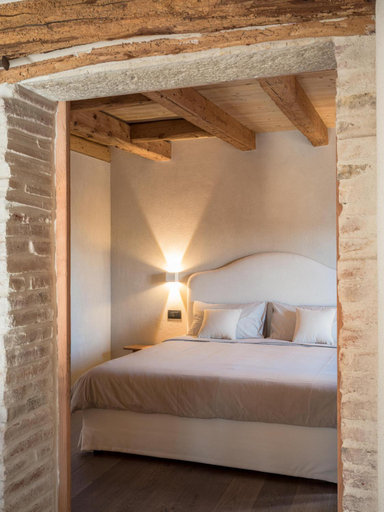 Others 4, Borgo San Verolo B&B, Verona