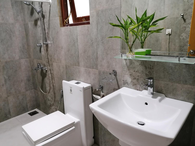 Bathroom 4, Ocean Breeze Apartment Colombo, Thimbirigasyaya