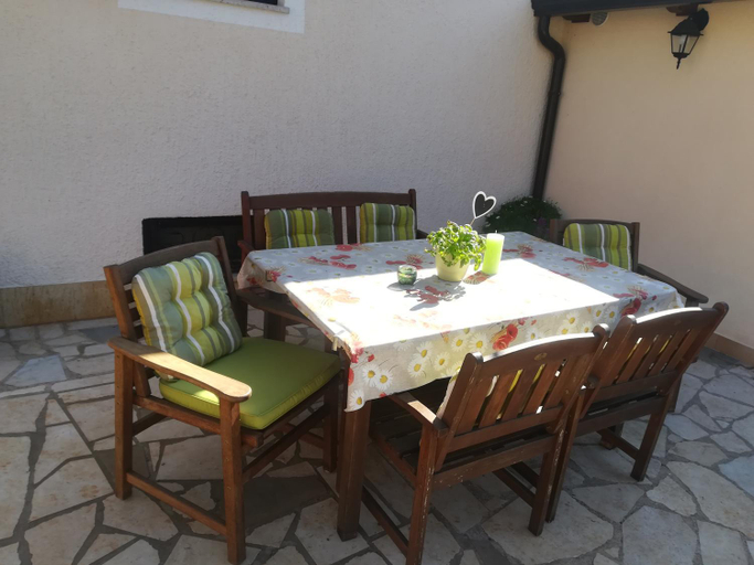 Others 4, B&B Carmela, Umag