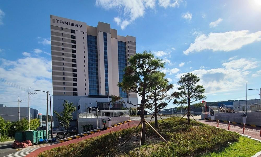 Ulsan Thani Bay Hotel, Dong