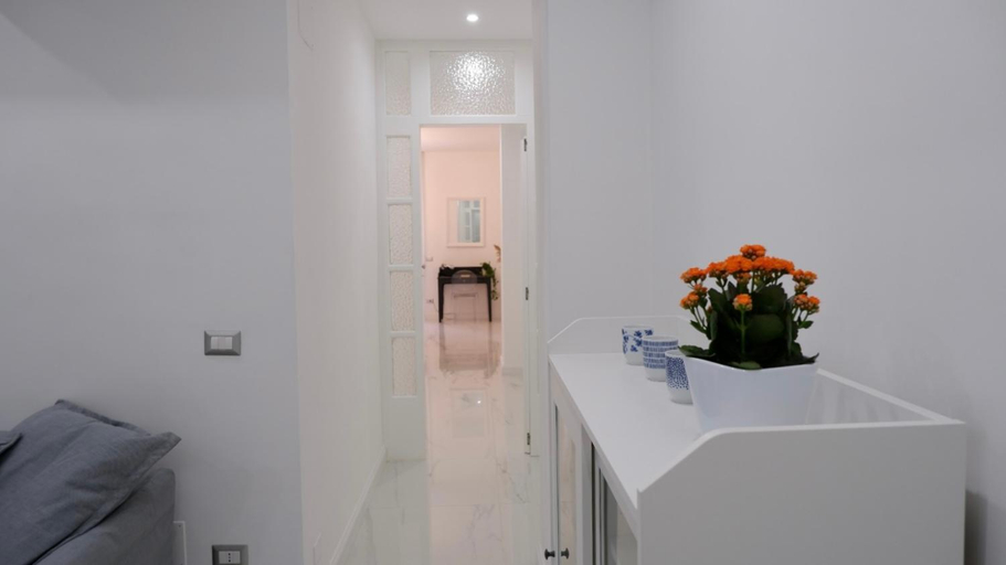 Others 2, Apulian Home 192, Bari