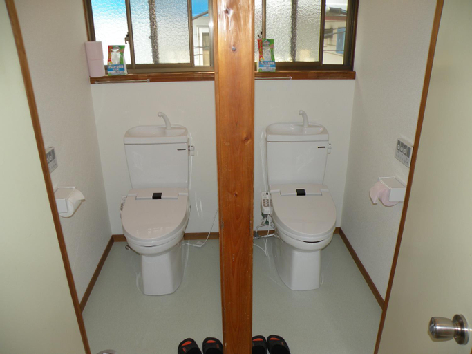 Bathroom 4
