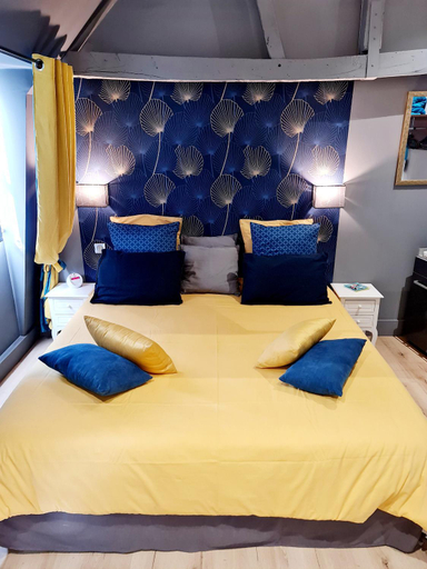 Bedroom 2, Les Reves by Isa, Pas-de-Calais