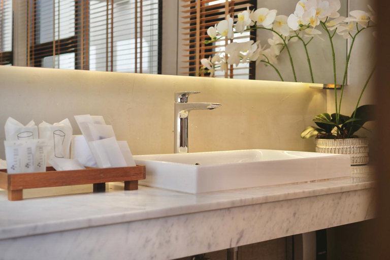 Bathroom 3, Wevari Heritage, Muang Nan
