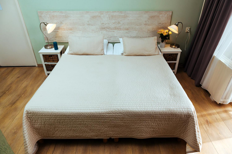Bedroom 3, Hotel Corel, The Hague
