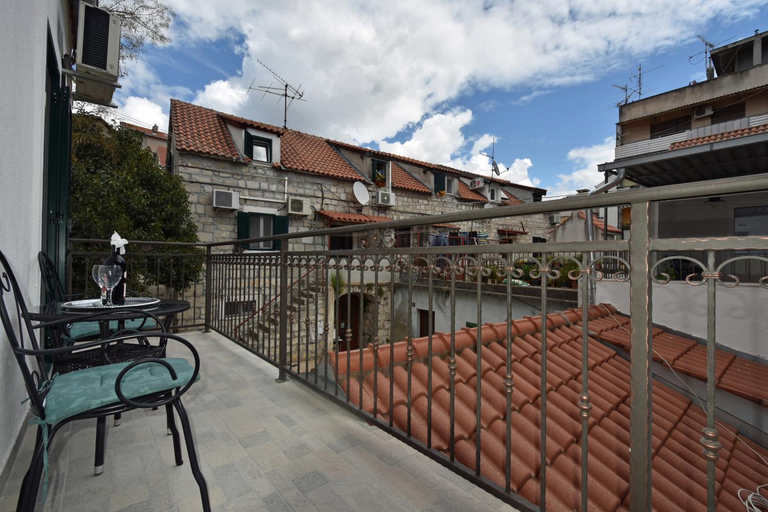 Others 2, Apartments and rooms with WiFi Split - 18909, Split