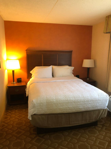 Bedroom 3, Hampton Inn by Hilton York, York