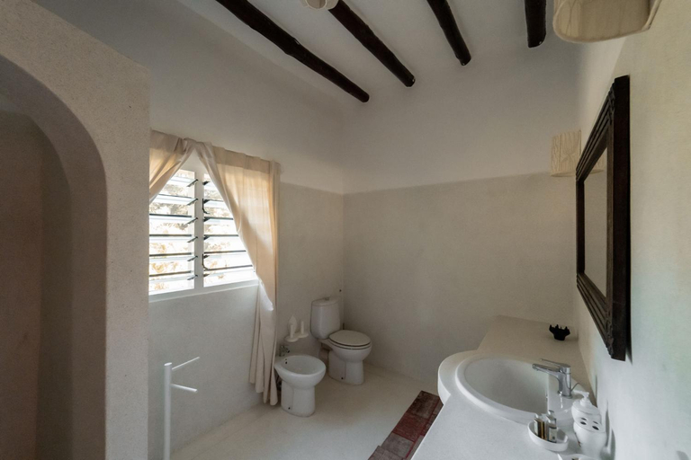 Bathroom 3, Nyumba ya Mbuyu Boutique Hotel, Malindi