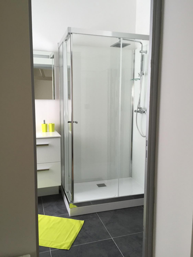 Bathroom 3, Les Reves by Isa, Pas-de-Calais