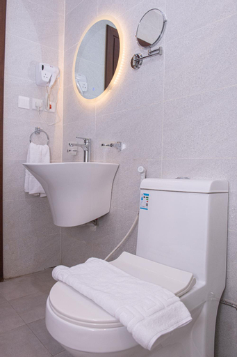 Bathroom 4