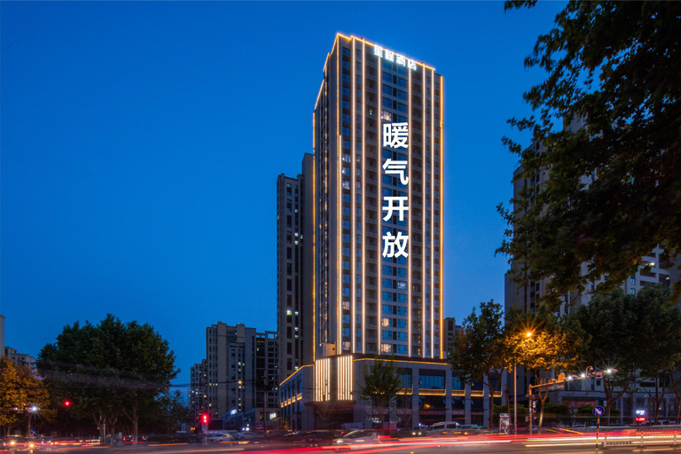 Exterior & Views