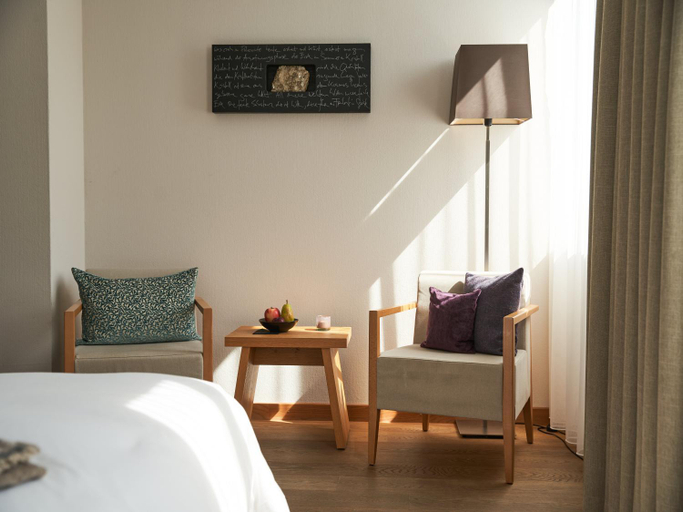 Bedroom 2, Hotel Victoria Meiringen, Oberhasli
