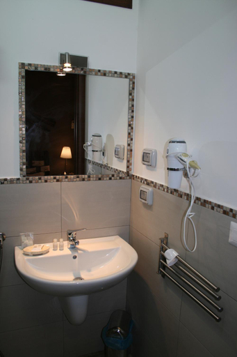 Bathroom 2, B&B Tifeo, Messina